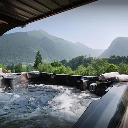 Chalet Isla De Lux - Ovo Network