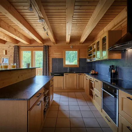 Isla De Lux - Ovo Network Chalet