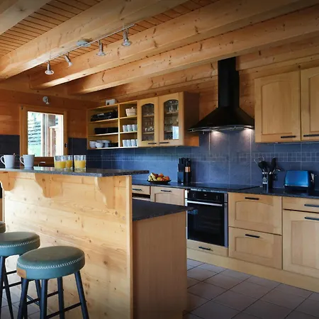 Isla De Lux - Ovo Network Chalet